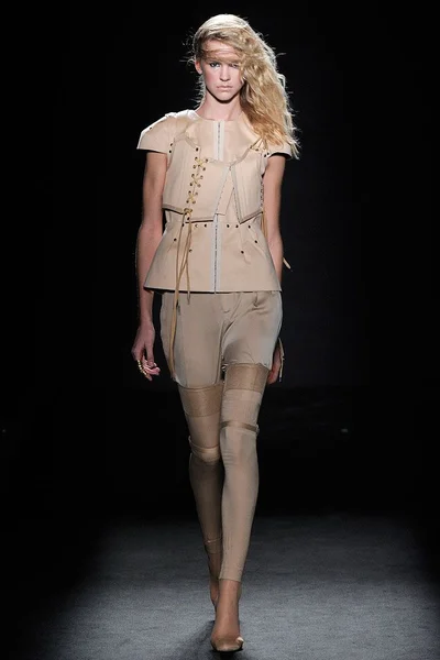 Look 23
